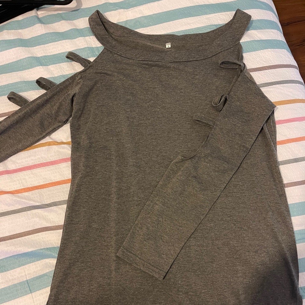 Grey long sleeve